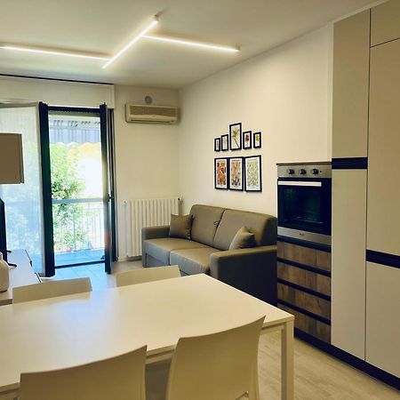Kristall Lago Residence 데센자노델가르다 외부 사진