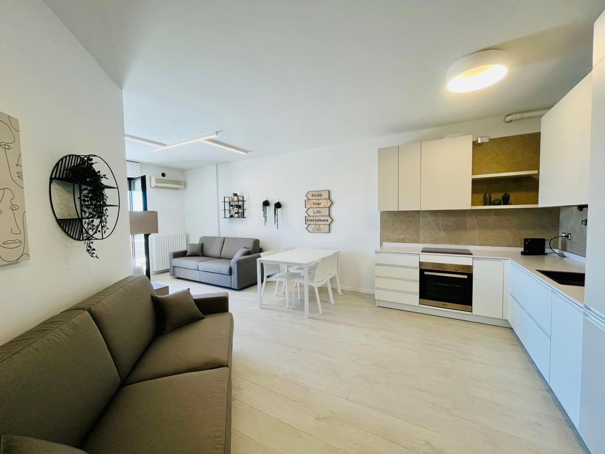Kristall Lago Residence 데센자노델가르다 외부 사진